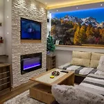 Apartamento Sks Pale